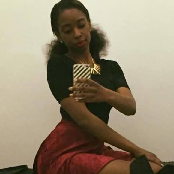 Meet your Posher, Anyha - Picture 3 of 3