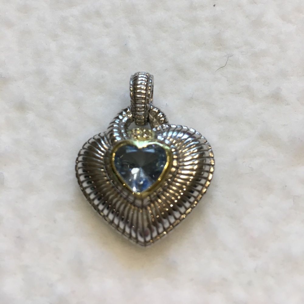 Judith Ripka Heart enhancer