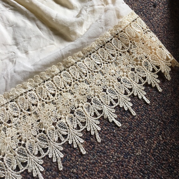 Racer-Back Cropped Top - Picture 3 of 4