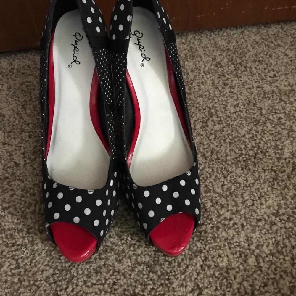 A sexy pin up inspired heels