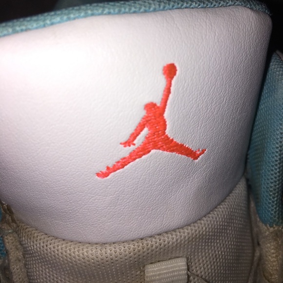 White Jordan's - Picture 2 of 4
