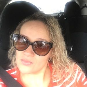 Meet your Posher, Nadine