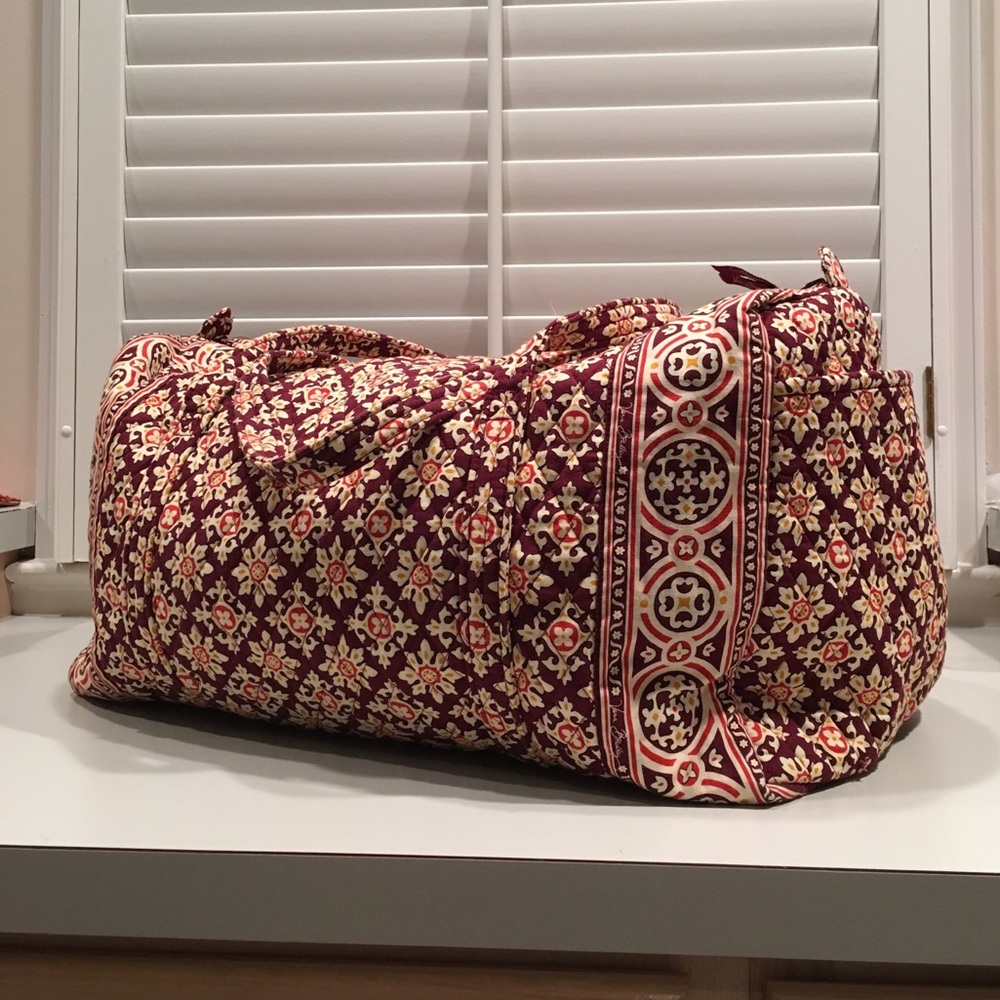 Large Vera Bradley duffle