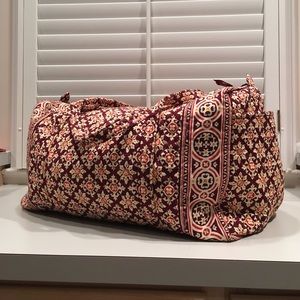 Large Vera Bradley duffle