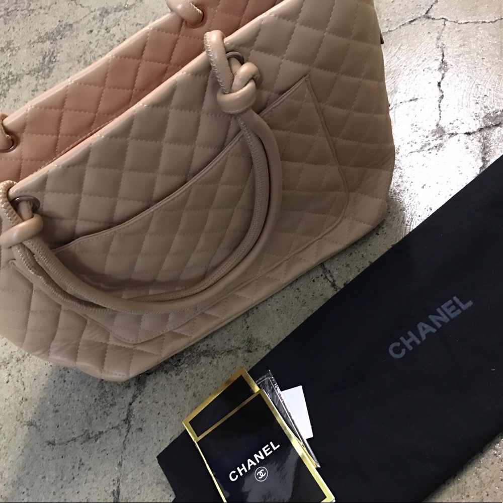 Chanel bag in cream or beige
