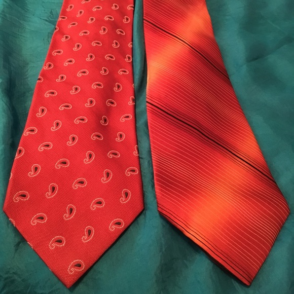 Powerful Red! Tie Duo. - Picture 3 of 3