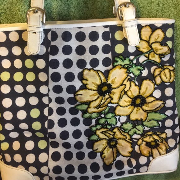 Isabella Fiore Spring Flowers shoulder tote - Picture 1 of 7