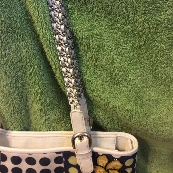 Isabella Fiore Spring Flowers shoulder tote - Picture 3 of 7