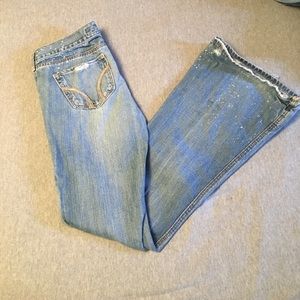 Hollister distressed jeans. Size 1R