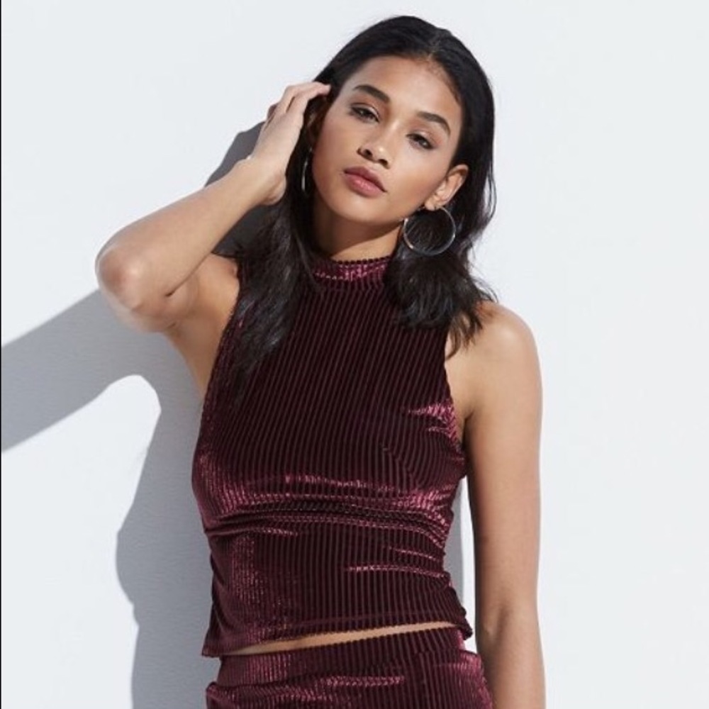 K/Lab Velvet Ribbed Crop Top - Large