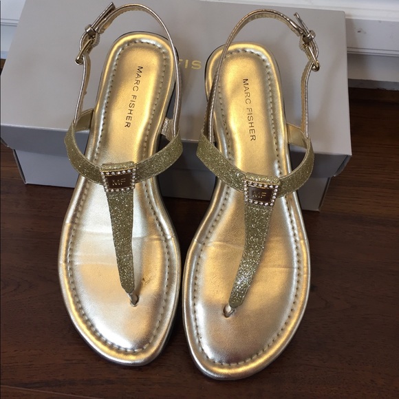 NIB Marc Fisher T- Strap Gold Glitter Sandals - Picture 2 of 4