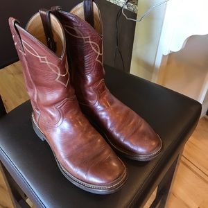 Justin Ropers size 8