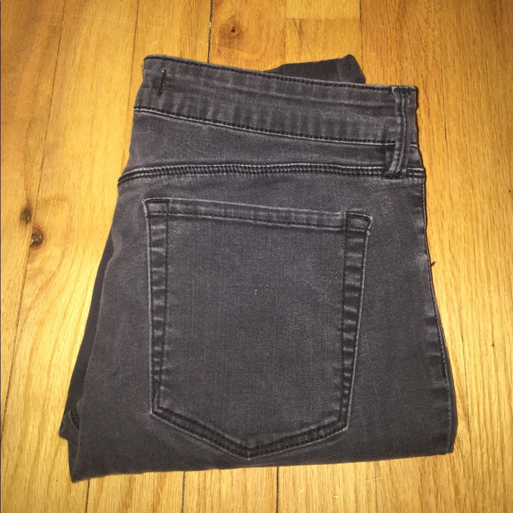 Black jeans, low rise