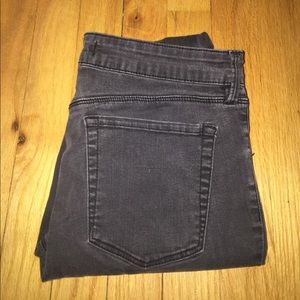 Black jeans, low rise