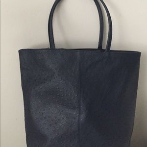HP Never been worn Saks Fifth Avenue navy big tote