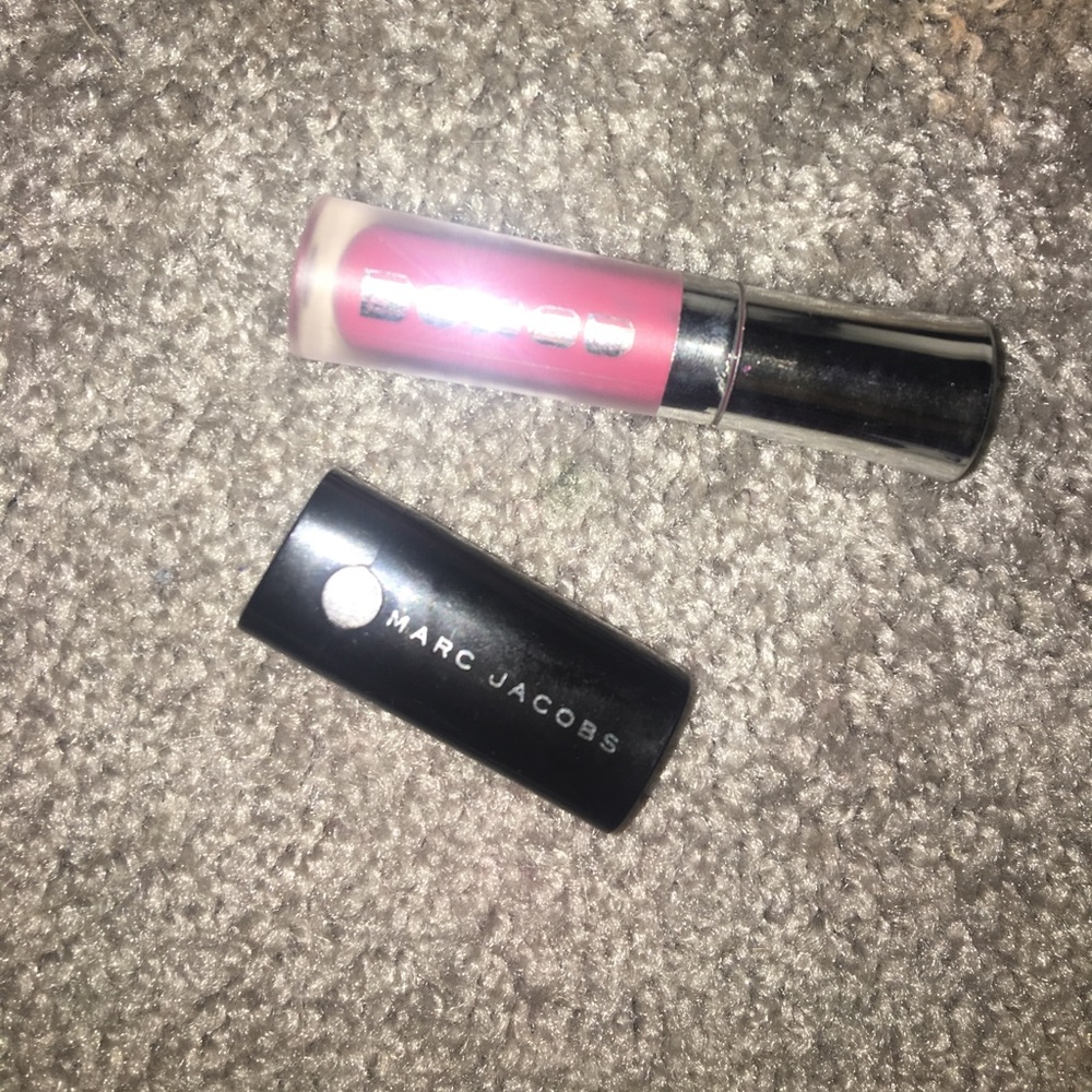 sample lipsticks