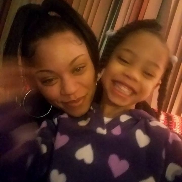 Meet your Posher, Melissa - Picture 1 of 1