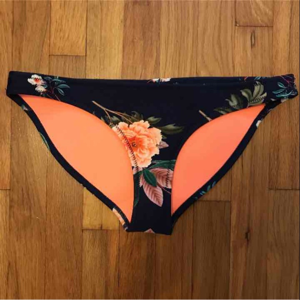 TRIANGL BIKINI BOTTOM