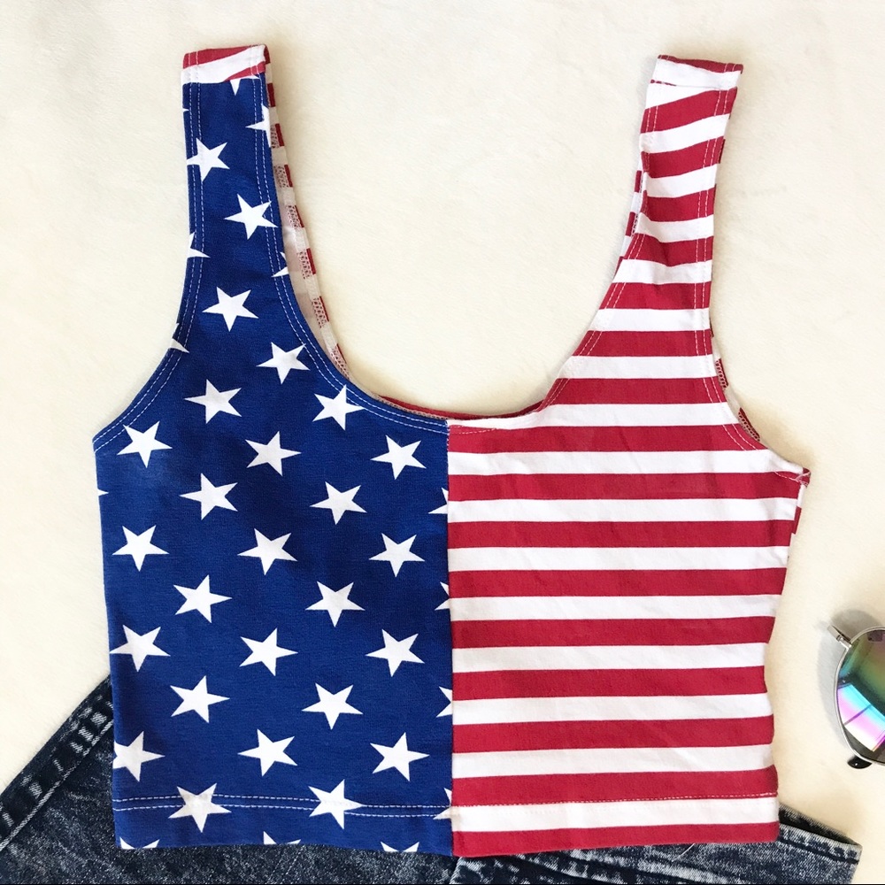 •  4th of July Crop Top • - Picture 3 of 6