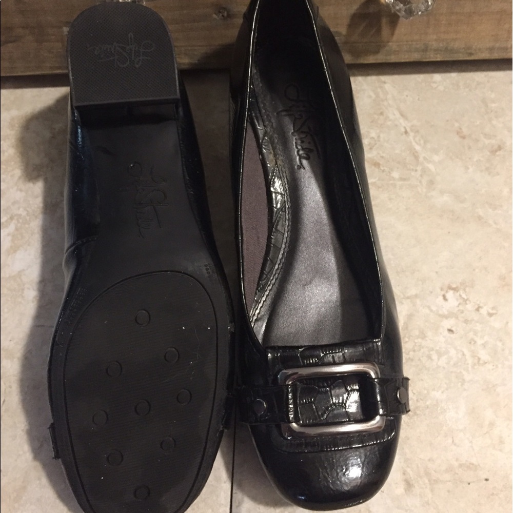 Black loafers - Picture 3 of 3