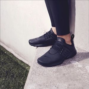 Nike Black Leather Presto size 8