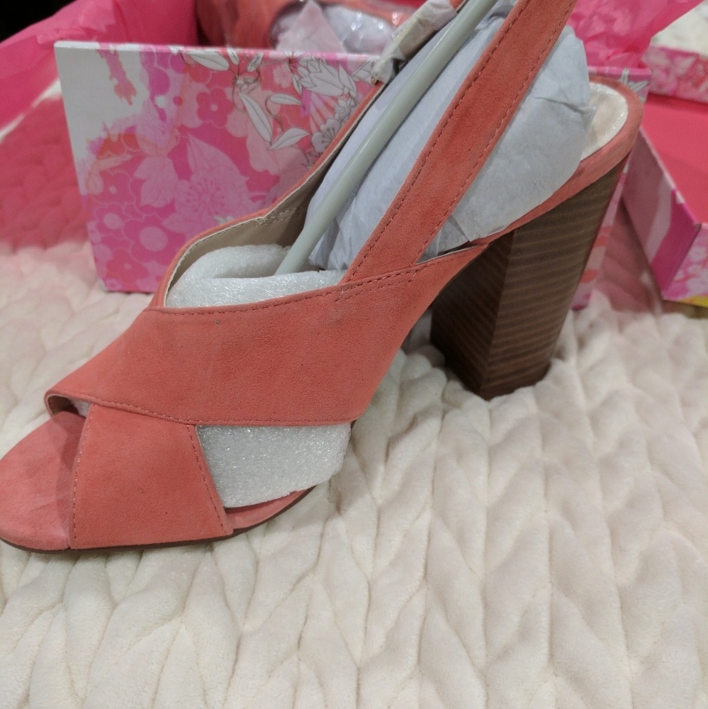 **SOLD**Chinese Laundry Coral Suede Sandal