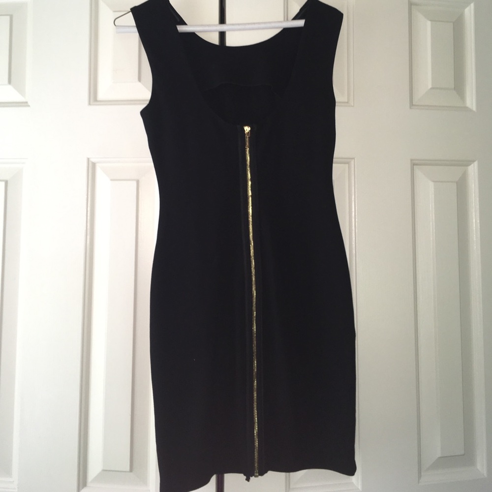 Perfect LBD - Picture 2 of 3