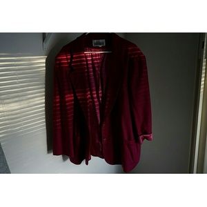 Soft button-up blazer with pockets