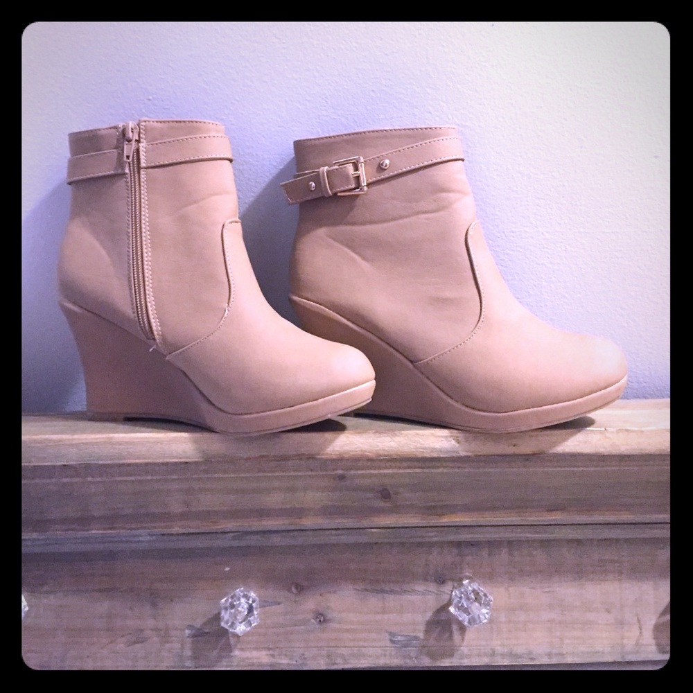 Wedge booties
