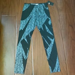 Nike Leg-A-See Black & White Tights - Sz M - NWT