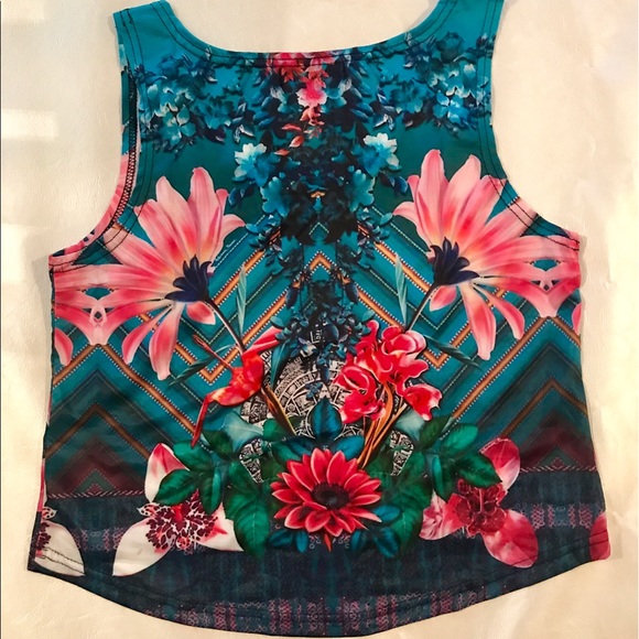Floral Crop Top - Picture 4 of 5