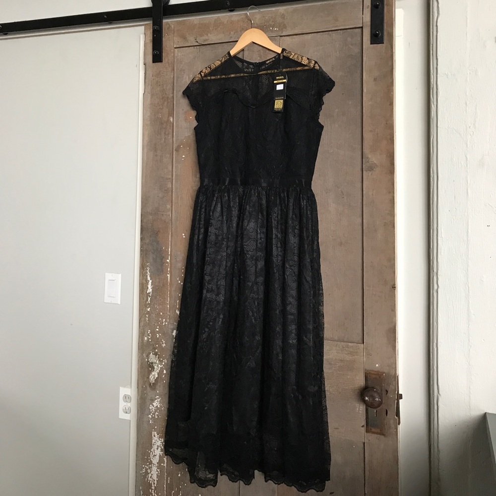 Elegant laced dress