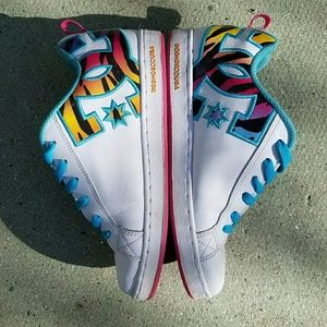 ***DC- Court Graffik SE*** FINAL SALE PRICE!