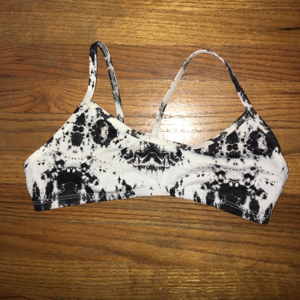 Jolyn size large of ghost pattern