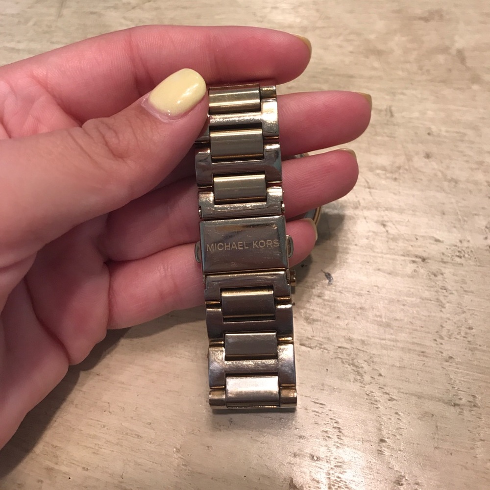 Michael Kors Watch - Picture 3 of 4