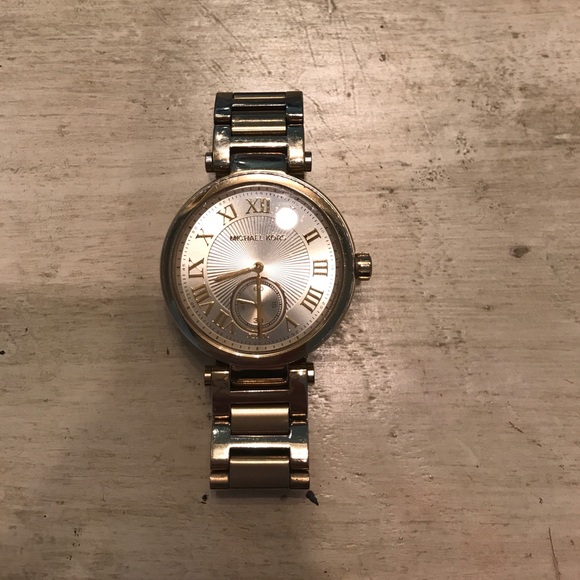 Michael Kors Watch - Picture 2 of 4