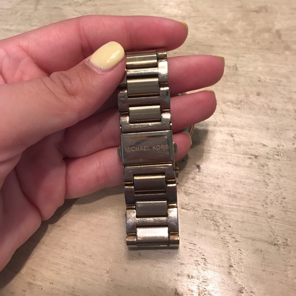 Michael Kors Watch - Picture 3 of 4