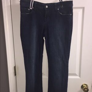 Seven7 Flare jeans w/stretch tagged 31 fits 29🎃👻