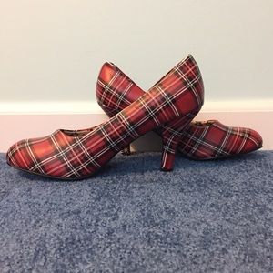 T.U.K pinup red plaid heels size 10