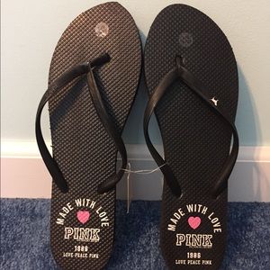 NWT Victoria Secrets Pink flip flops