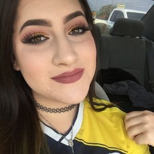 Meet your Posher, Carolina