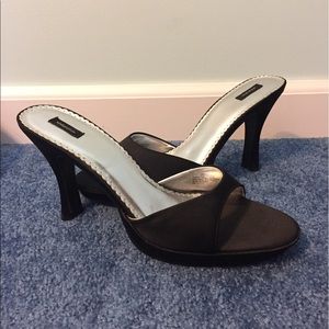 Xhilaration black heels size 9 1/2