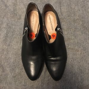 Cute black Adrienne Vittadini shoe boots size 9.5