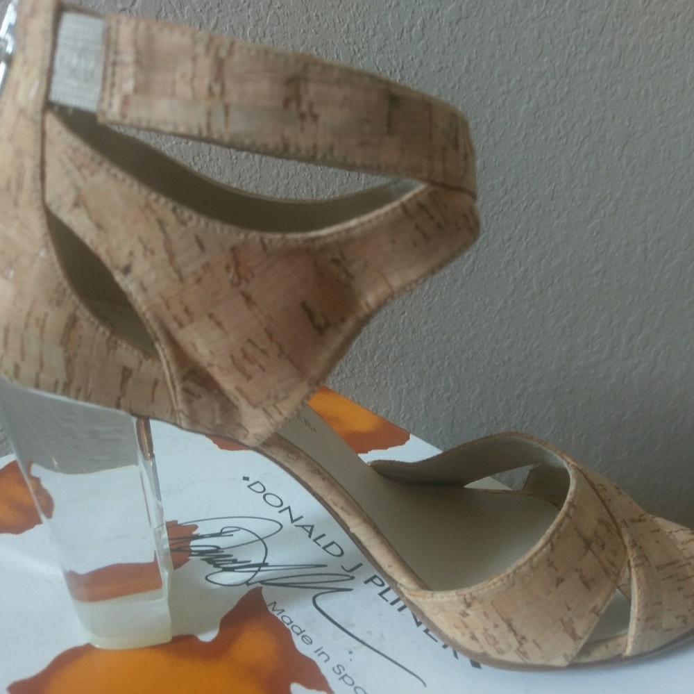 Cork textured sandals