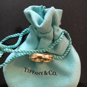 Etoile ring 18k gold diamonds in platinum