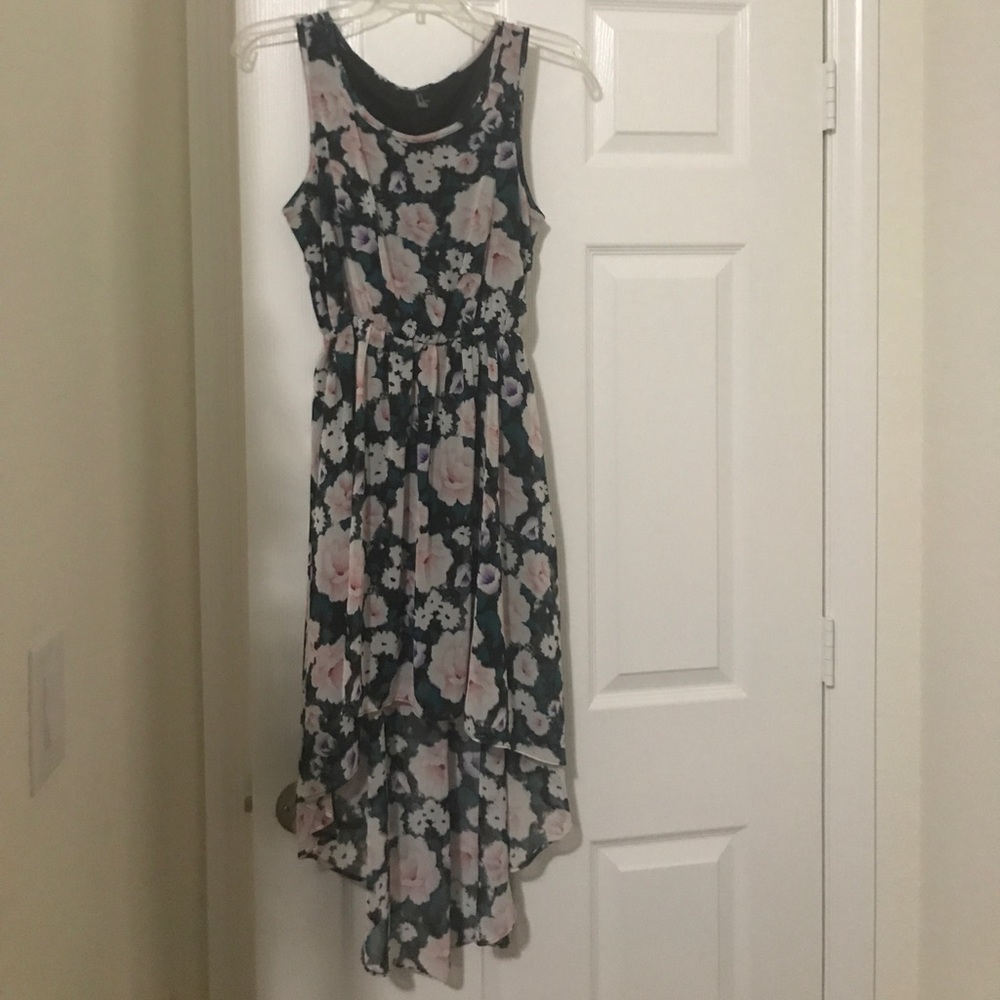 Like new, forever 21 dress - small