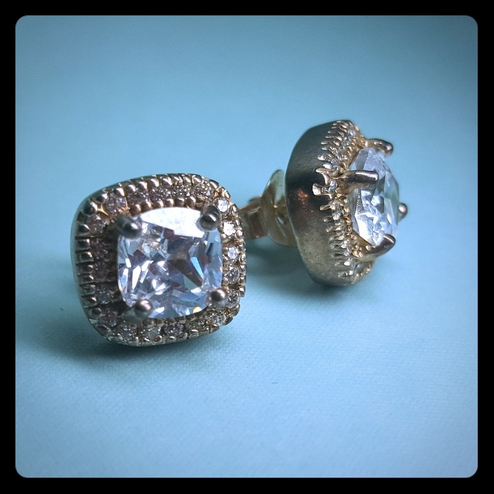 FINAL DROP Gorgeous detailed earrings