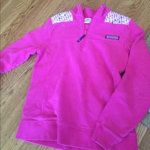 Pink vineyard vines sweatshirt (used)