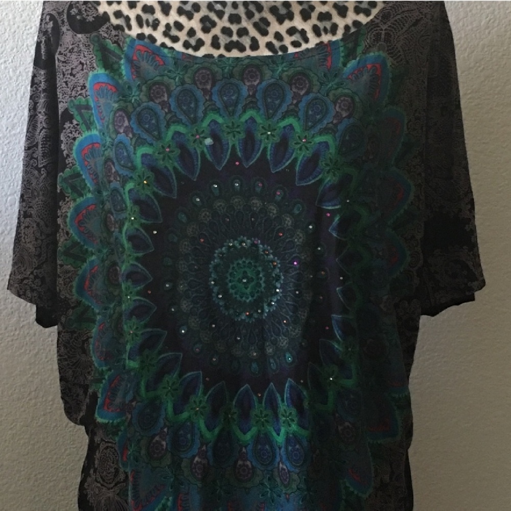 Gorgeous off the shoulder tunic