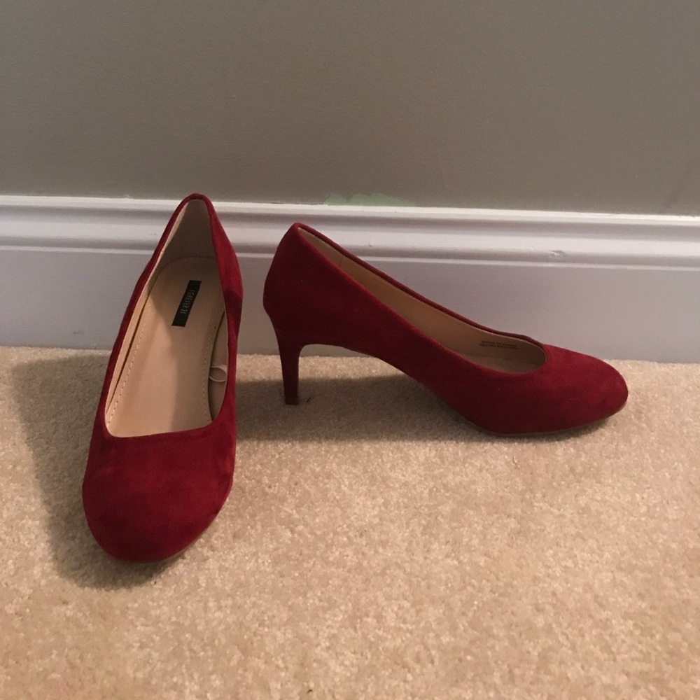 RED HEELS